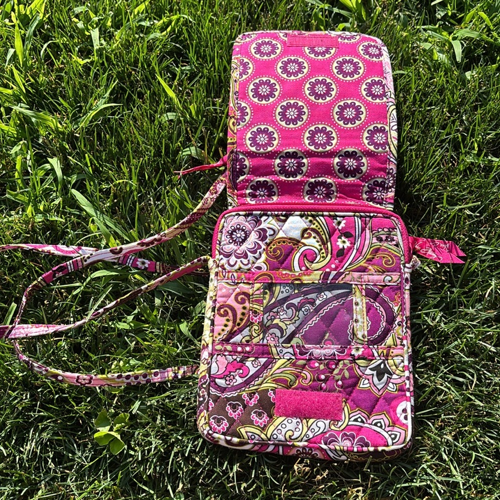Vera Bradley - Very Berry Paisley Mini Hipster - Picture 3 of 8
